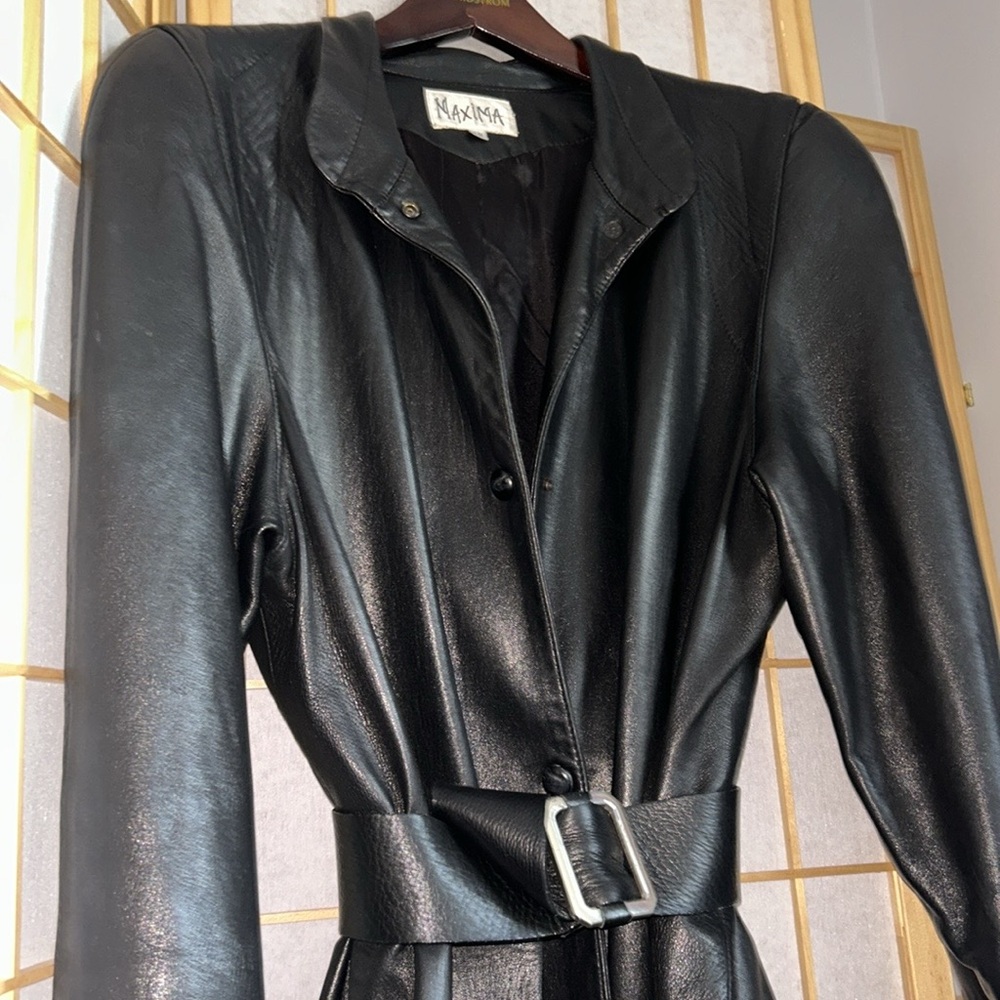 Maxima NM Vintage Coat.  Full Length Authentic Leather. Belt not included.
